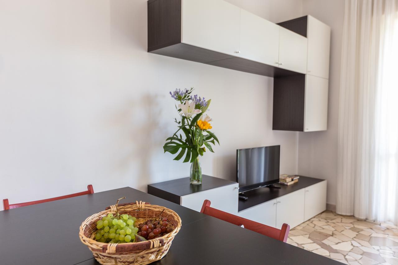Linate Airport Apartment Milano Exteriör bild