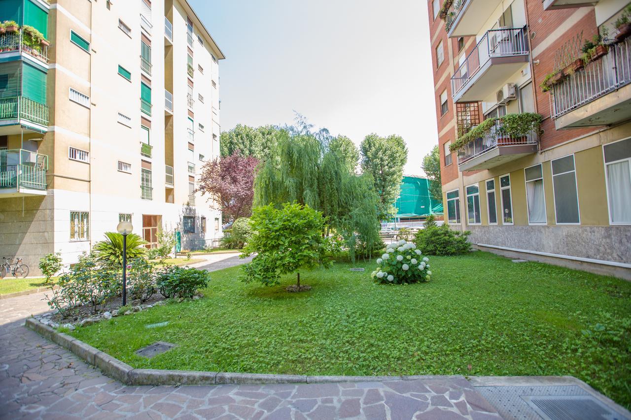 Linate Airport Apartment Milano Exteriör bild